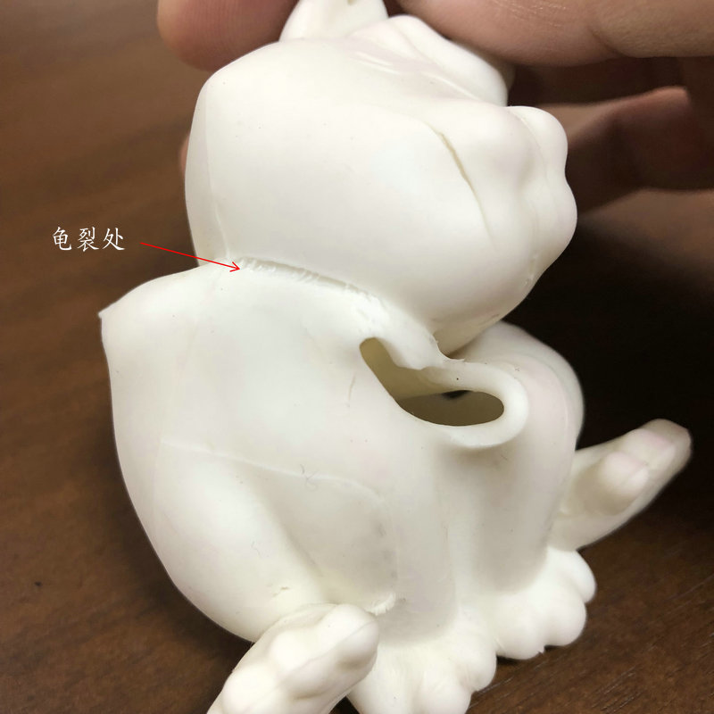 找出TPR軟膠玩具表面出現(xiàn)龜裂現(xiàn)象的原因。